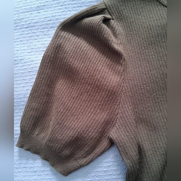 Marled Olive Green Ribbed Puff Short Sleeve Cardigan - Picture 6 of 8